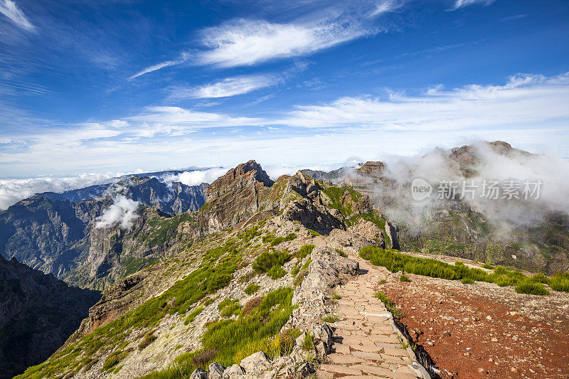 Pico ruivo峰徒步小径，马德拉岛，葡萄牙